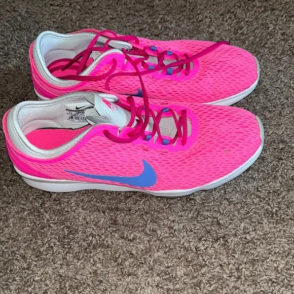 Pink Nike sneakers - Picture 1 of 5